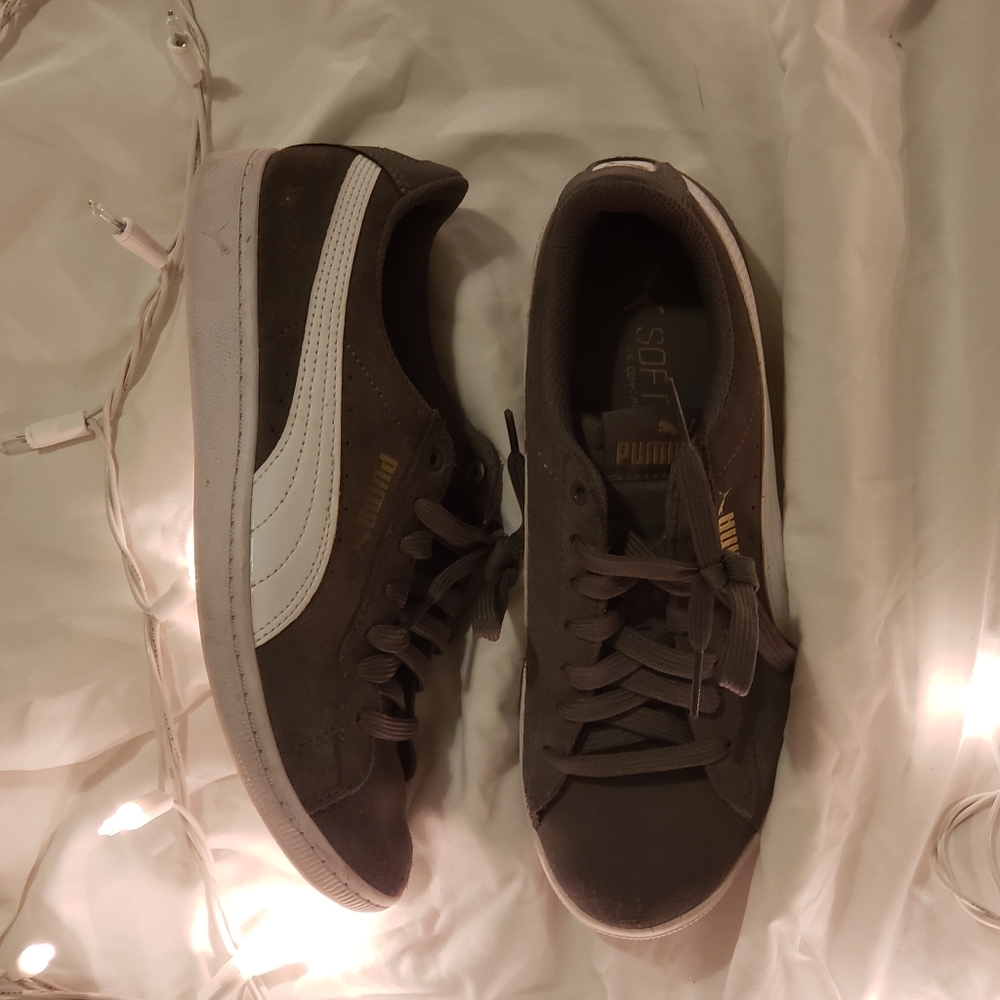 Gray Women Puma Tennis shoes With Box!